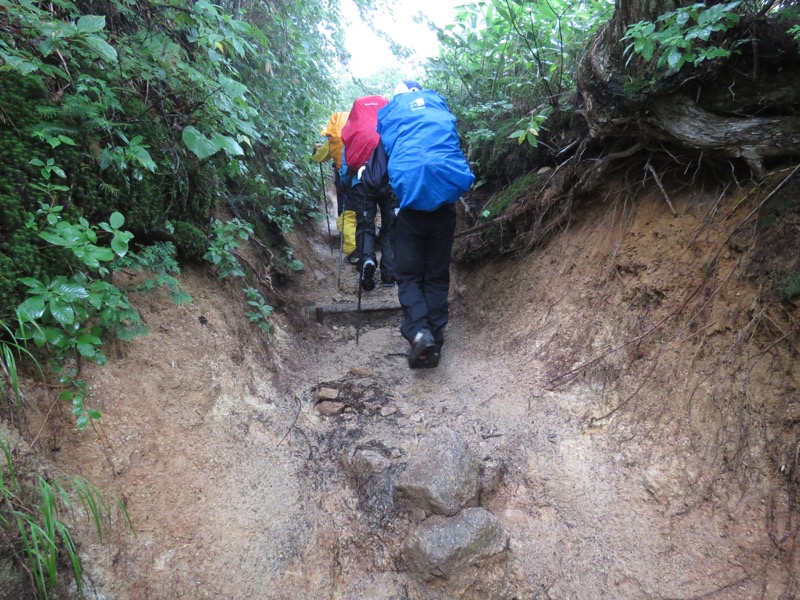 燕岳、登山