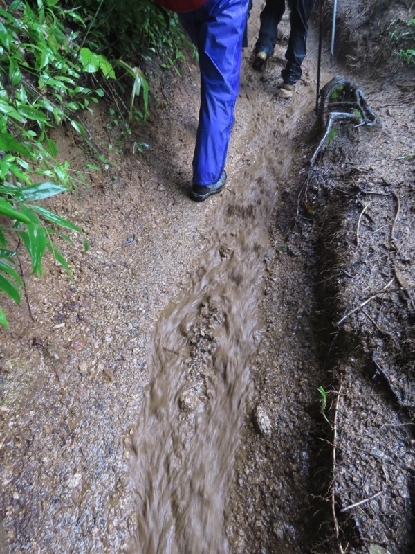 燕岳、登山