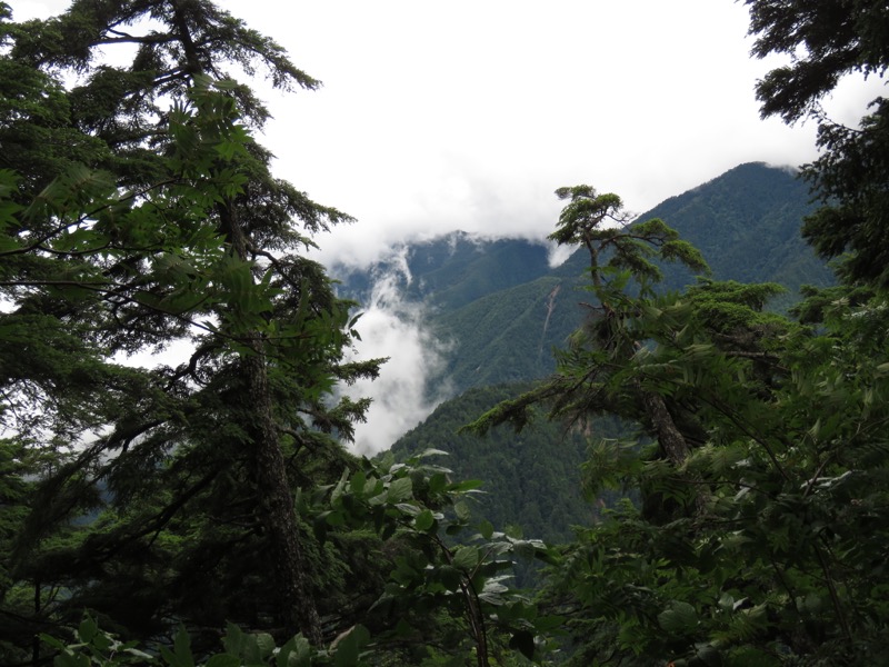 燕岳、登山