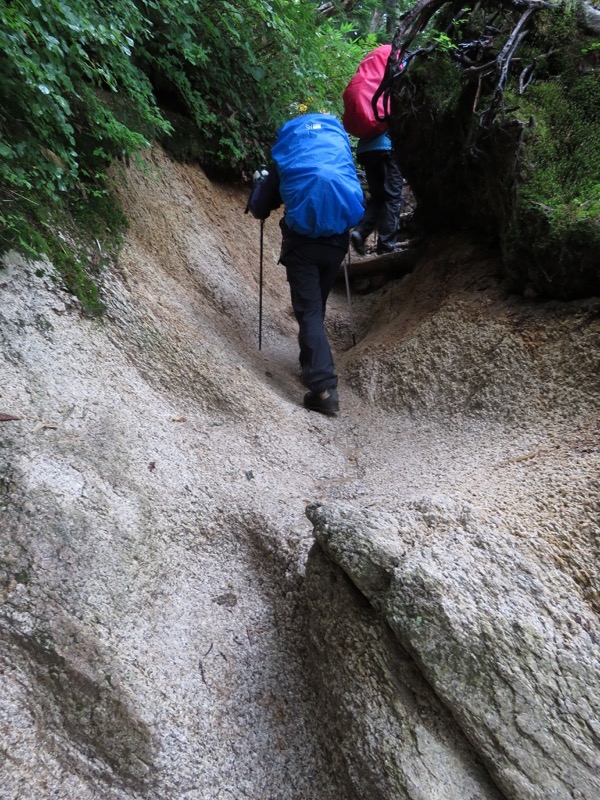 燕岳、登山