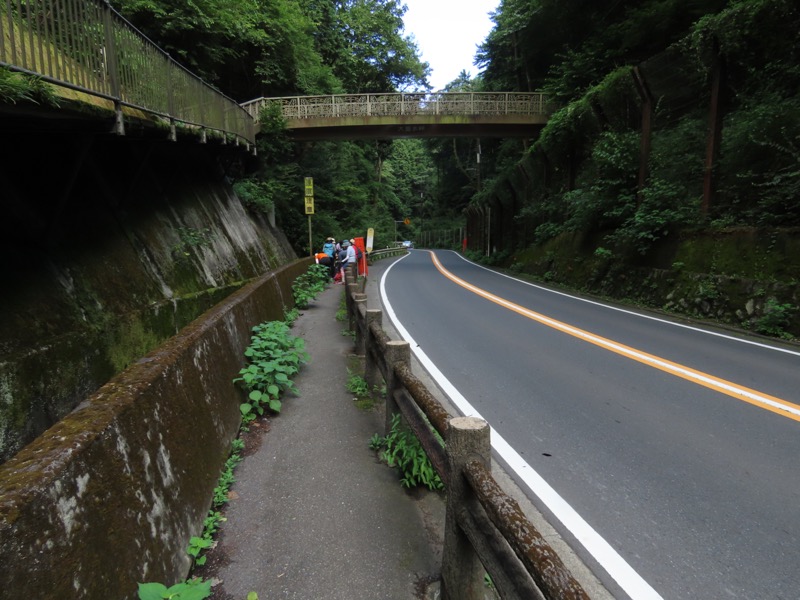 南高尾山稜