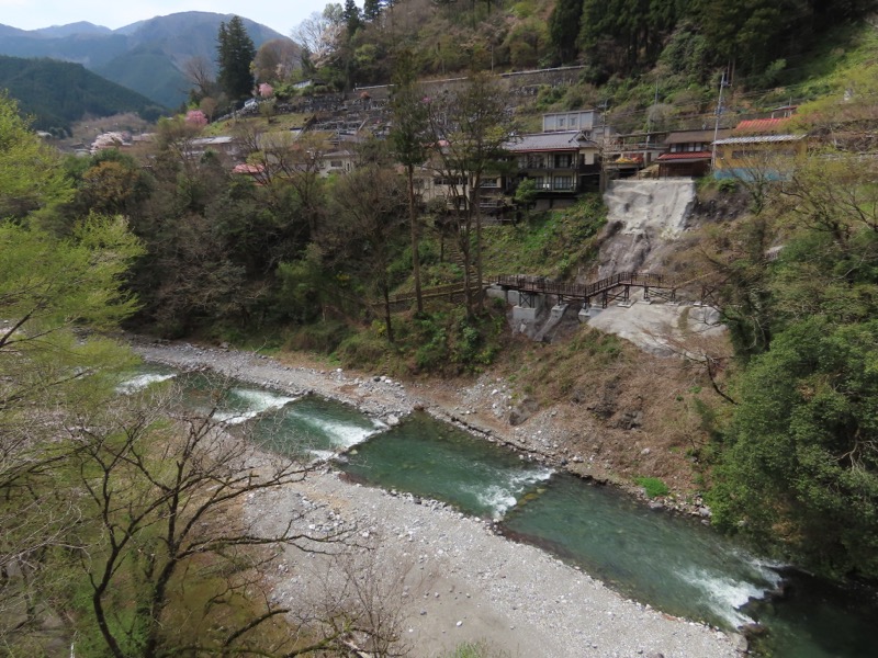 本仁田山