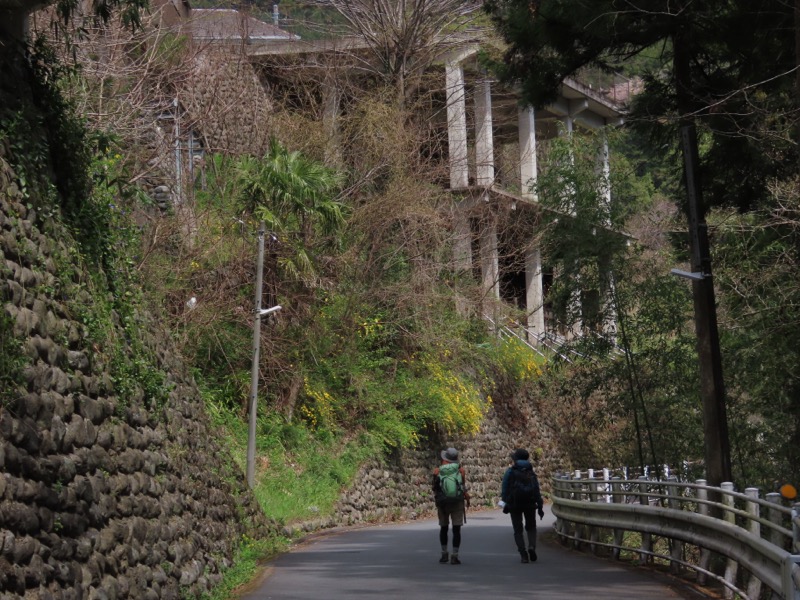 本仁田山