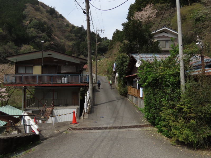 本仁田山