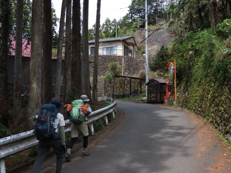 本仁田山