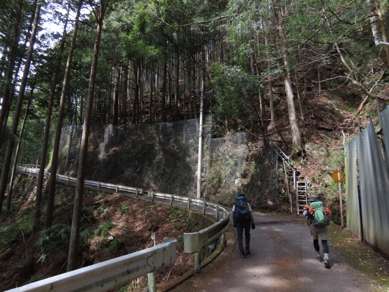 本仁田山