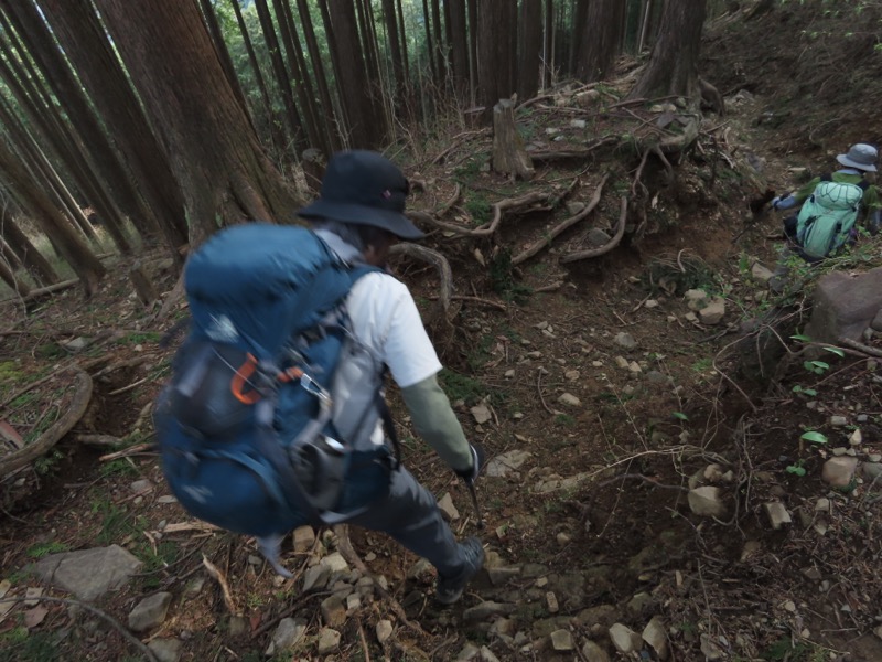 本仁田山