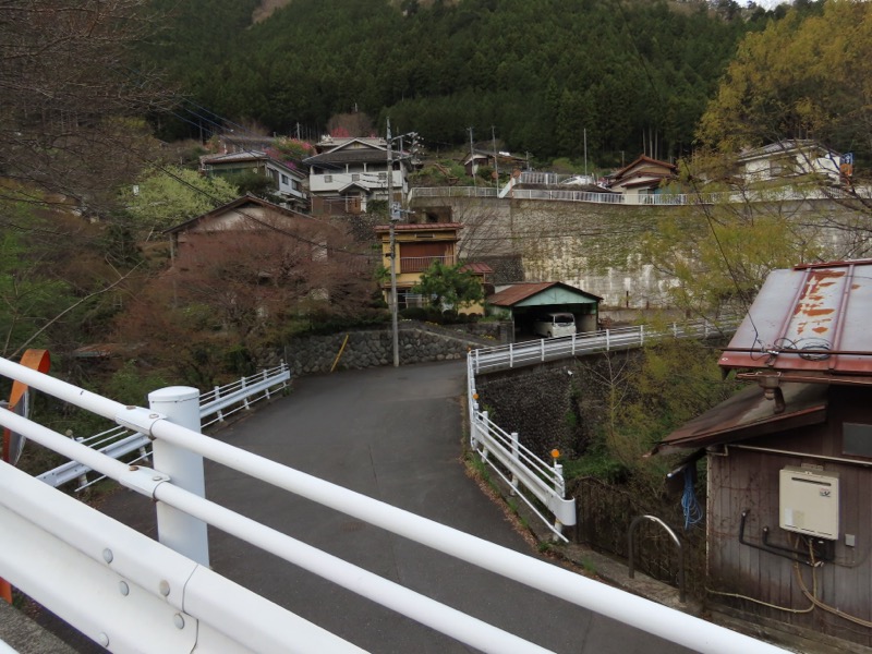 本仁田山