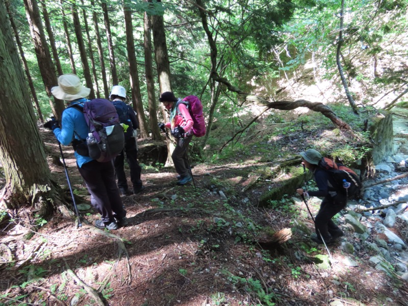 笹子雁ヶ腹摺山