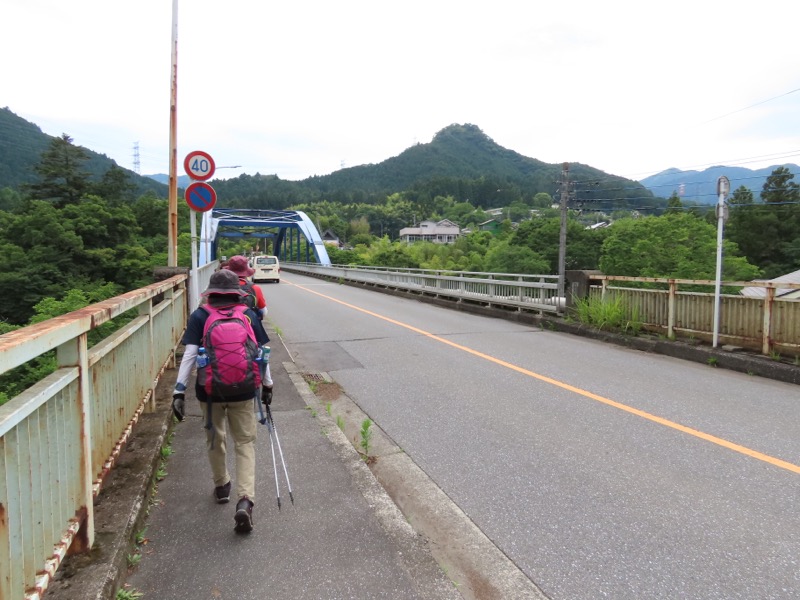 今熊山、金剛の滝、黒茶屋、戸倉城山