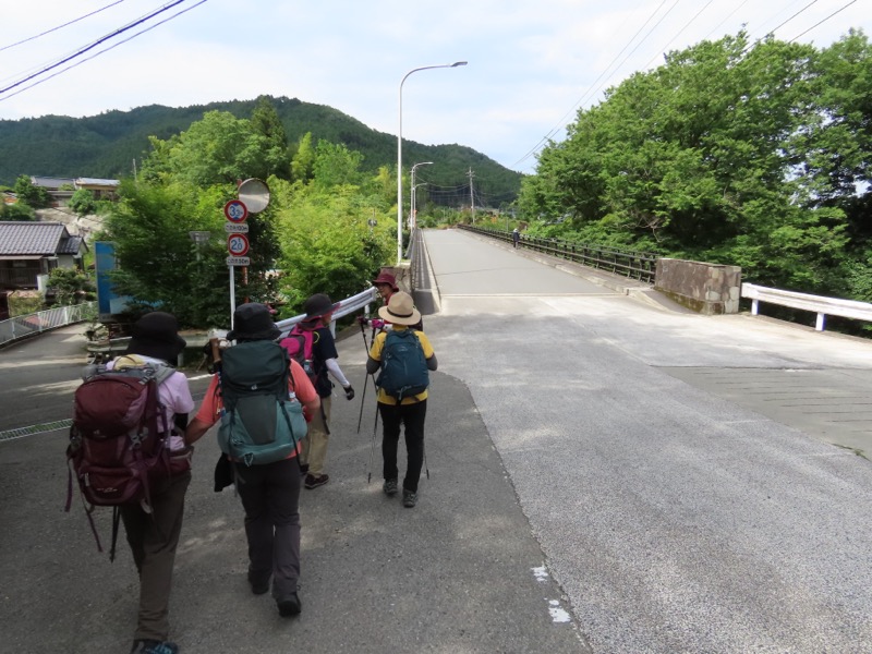 今熊山、金剛の滝、黒茶屋、戸倉城山