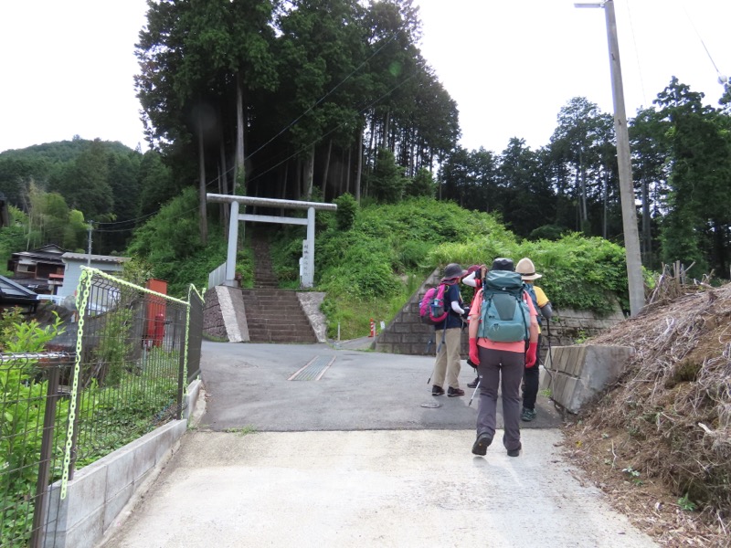 今熊山、金剛の滝、黒茶屋、戸倉城山