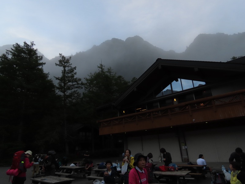 蝶ヶ岳、上高地右岸歩道