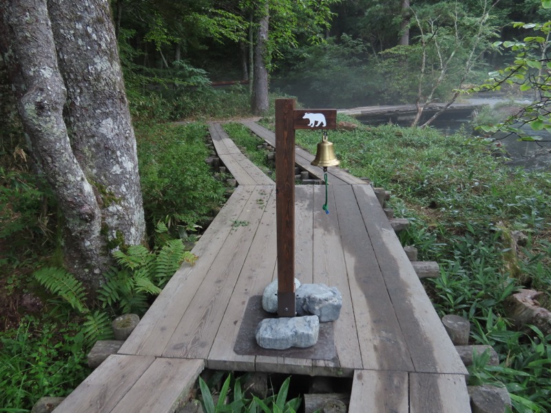 蝶ヶ岳、上高地右岸歩道