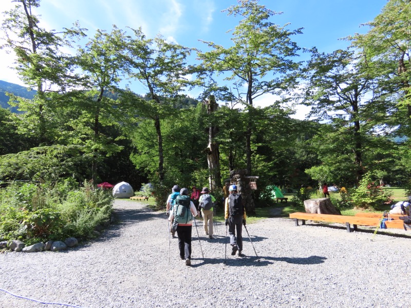 蝶ヶ岳、上高地右岸歩道