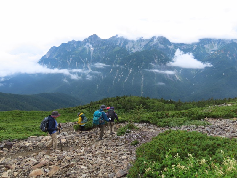 蝶ヶ岳、上高地右岸歩道