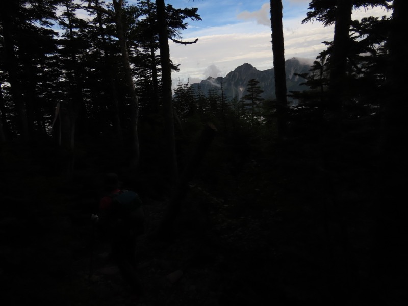 蝶ヶ岳、上高地右岸歩道
