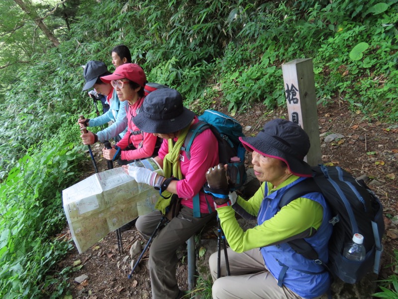蝶ヶ岳、上高地右岸歩道