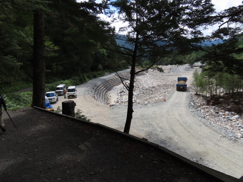 蝶ヶ岳、上高地右岸歩道