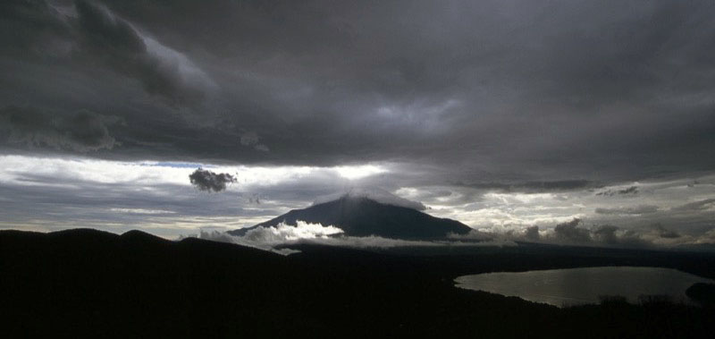 「三国山」の富士山