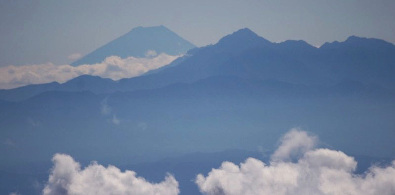 「西穂高岳」の富士山